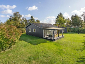 Holiday Home Ilene - 1km from the sea by Interhome in Bogø By